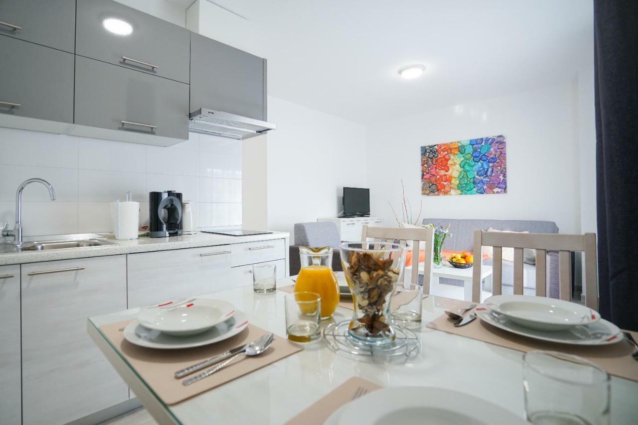 Apartmani Zupan Sukosan Ngoại thất bức ảnh