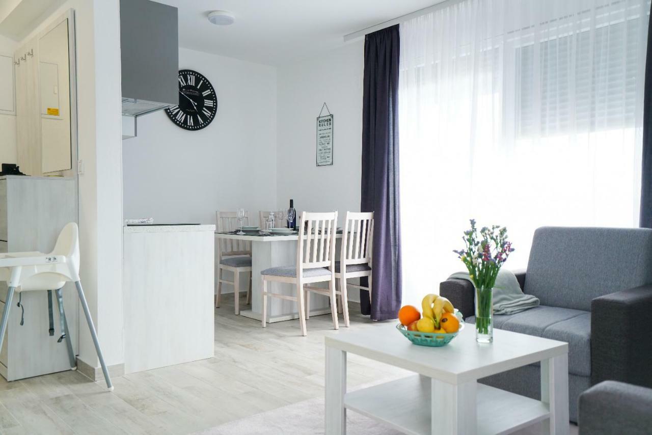Apartmani Zupan Sukosan Ngoại thất bức ảnh