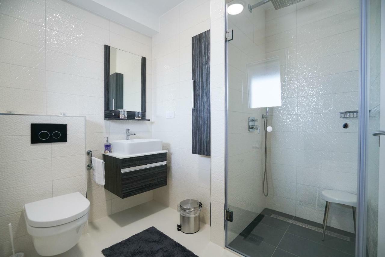 Apartmani Zupan Sukosan Ngoại thất bức ảnh