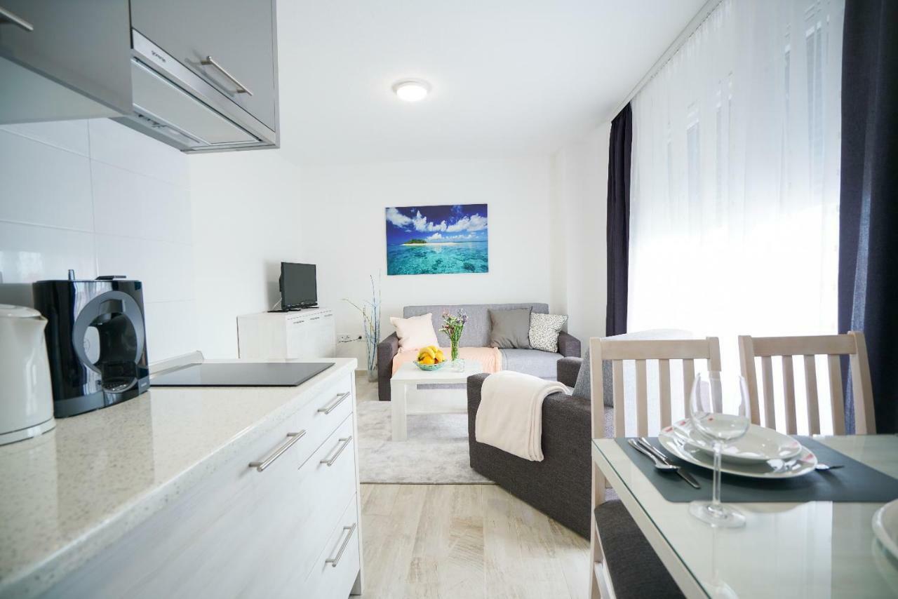 Apartmani Zupan Sukosan Ngoại thất bức ảnh